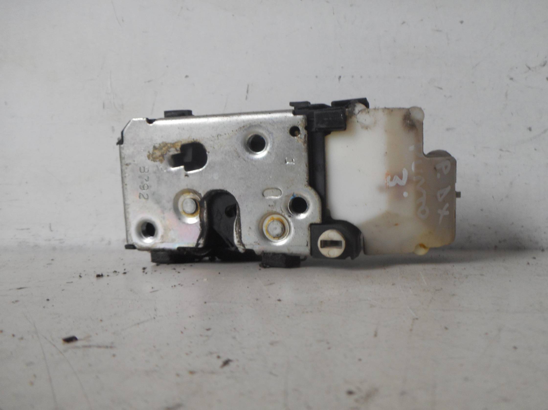 Serratura porta post. dx.